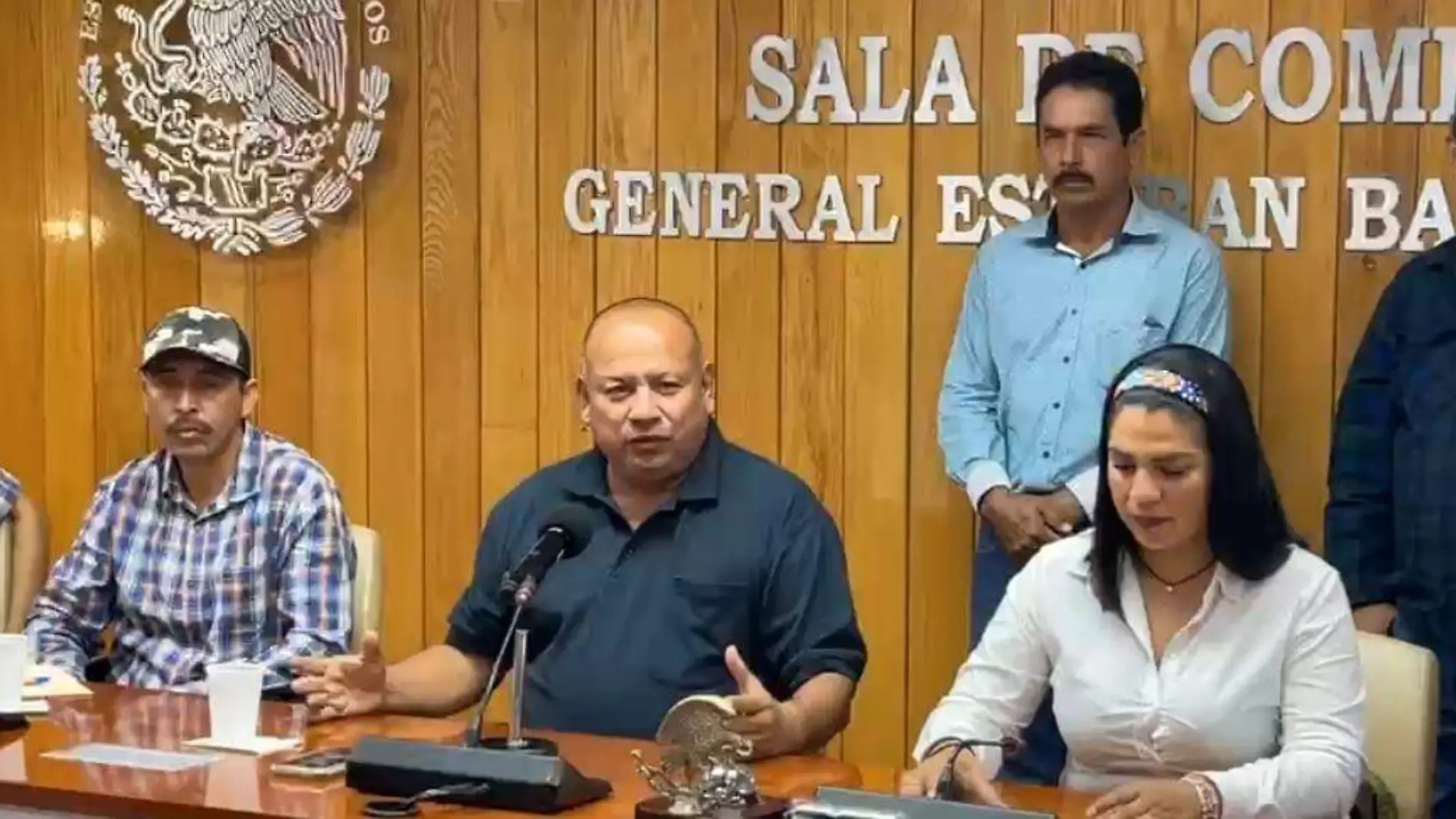 Conferencia de prensa en el Congreso de Nayarit